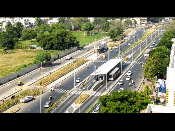 గుజరాత్: సవాళ్లను అవకాశంగా... (ఫొటోలు) గుజరాత్: సవాళ్లను అవకాశంగా... (ఫొటోలు)