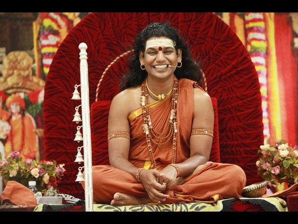 కుంభమేళా: నిత్యానంద హంగామా, మోడీ నో