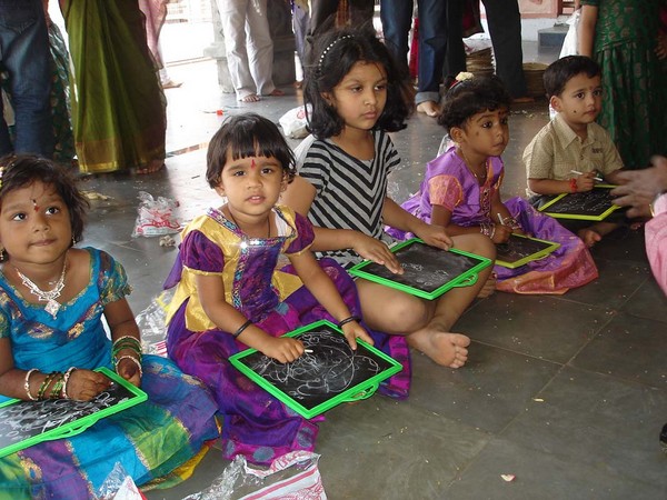  అ ఆ ఇ ఈ...: అక్షరాభ్యాసం(ఫోటోలు)