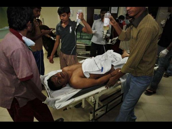 పేలుళ్ల ఫొటోలు: రక్తసిక్తం, హాహాకారాలు