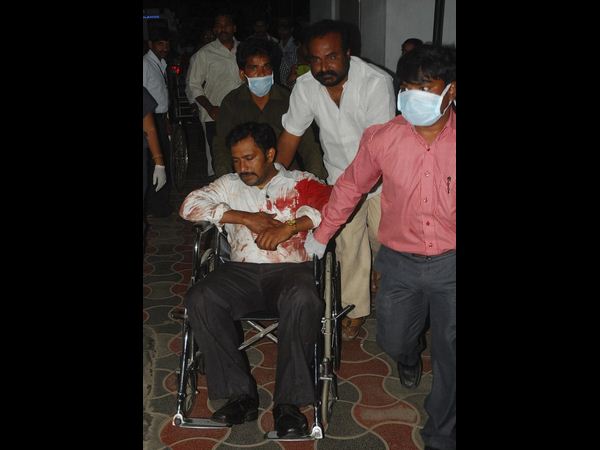 పేలుళ్ల ఫొటోలు: రక్తసిక్తం, హాహాకారాలు