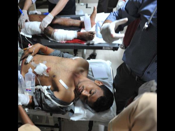 పేలుళ్ల ఫొటోలు: రక్తసిక్తం, హాహాకారాలు