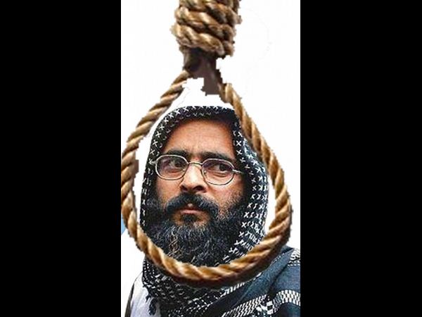 గుడి నుండి టార్గెట్ ఛేంజ్? ఉరికి ప్రతీకారమా?(పిక్చర్స్)