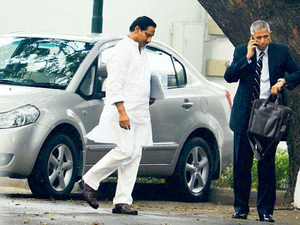 ఫోటోలు: ఎన్నికల సారథులు వీరే...