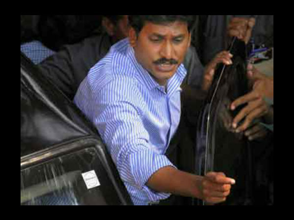 ఫోటోలు: ఎన్నికల సారథులు వీరే...