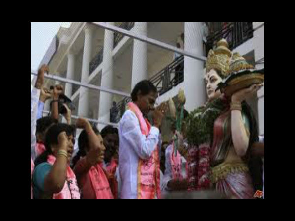 ఫోటోలు: ఎన్నికల సారథులు వీరే...