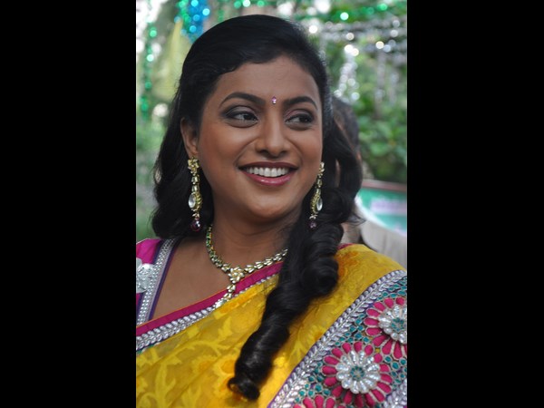 జగన్‌పై టాలీవుడ్ మమకారం!(పిక్చర్స్)