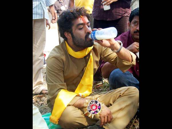 ఫొటోలు: తాత బాటలో అప్పుడు జూ ఎన్టీఆర్