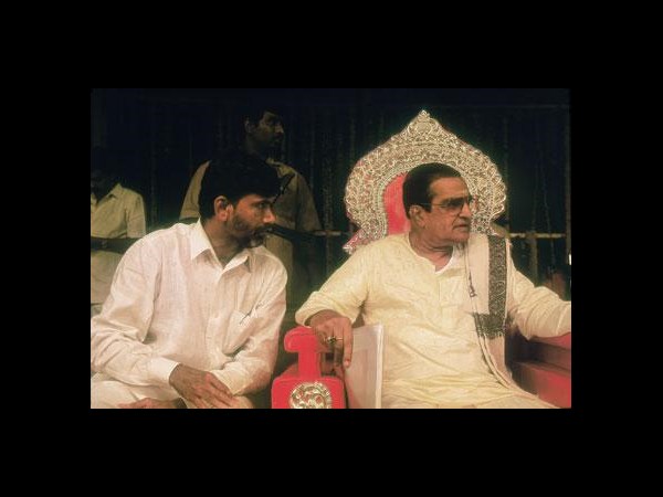 ఎన్టీఆర్ నుండి జగన్ దాకా: లోకేష్‌కు సవాల్(పిక్చర్స్)