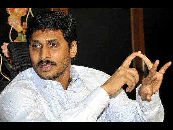 పురంధేశ్వరి మాటే: జగన్‌కు హరి సిగ్నల్(పిక్చర్స్)