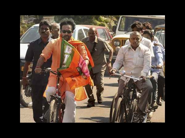 సర్వే: జగన్‌కు చిల్లు, చిరు మీసం మెలేసినా!(పిక్చర్స్)