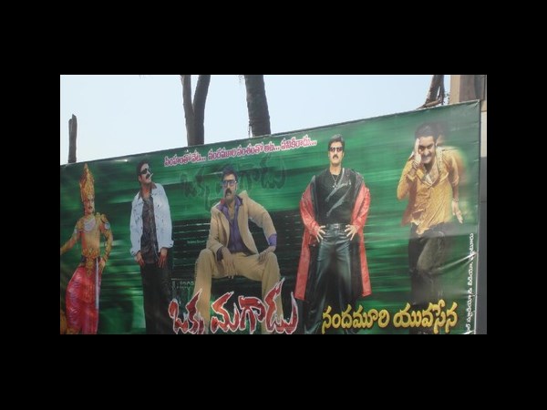 పాదయాత్రల ఫీవర్: ఢిల్లీలో గుసగుస (పిక్చర్స్)
