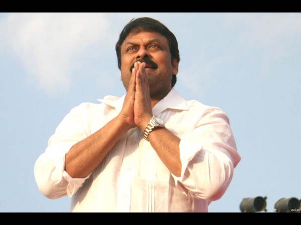 సినీ గ్లామర్‌కు నీళ్లొదిలేస్తున్న బాబు!(పిక్చర్స్)