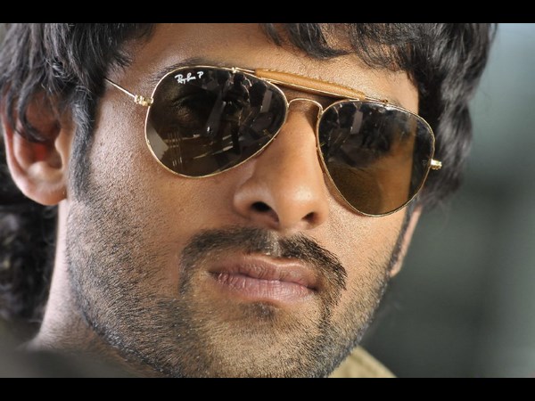 పిక్చర్స్: సినీ పెద్దలు ఏ రాజకీయ పార్టీ వైపో?