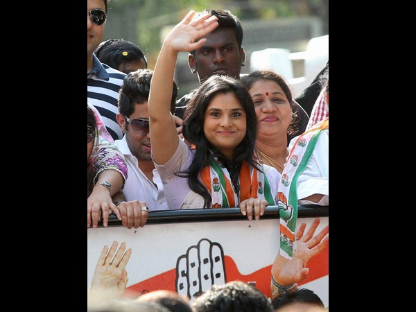 తెలుగోడి ప్రచారం, హీరోయిన్ల ఎక్స్ట్రా(పిక్చర్స్) తెలుగోడి ప్రచారం, హీరోయిన్ల ఎక్స్ట్రా(పిక్చర్స్)