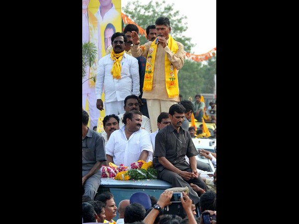 ఫొటోలు: వియ్యంకులు టిడిపిని గట్టెక్కిస్తారా?