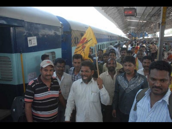 ఫొటోలు: వియ్యంకులు టిడిపిని గట్టెక్కిస్తారా?