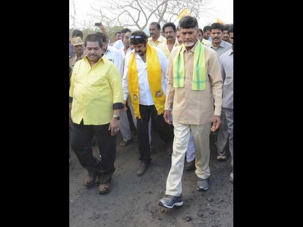 ఫొటోలు: వియ్యంకులు టిడిపిని గట్టెక్కిస్తారా?