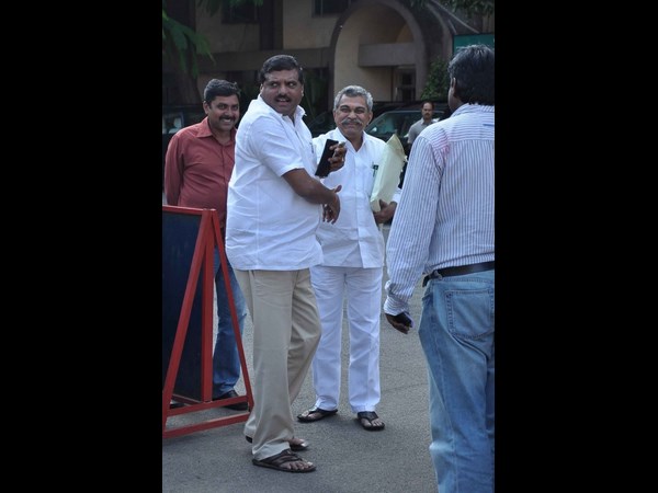 జగన్, కెసిఆర్‌కు తారుమారు: బాబు, కిరణ్‌లకు కిక్