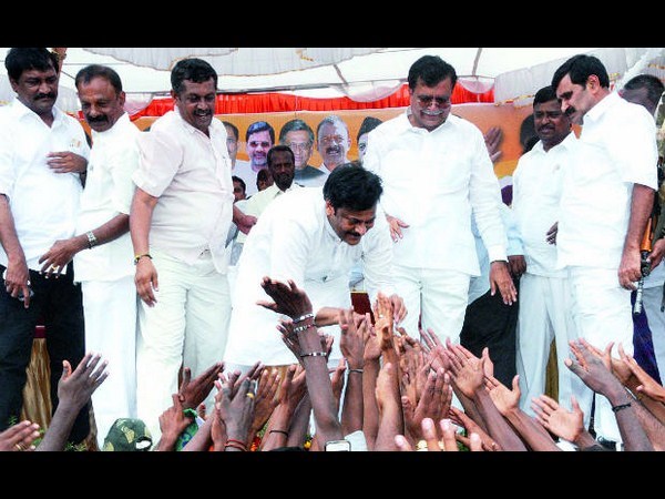 చిరు గ్లామర్‌కు 'ప్రచార' పరీక్ష(పిక్చర్స్)