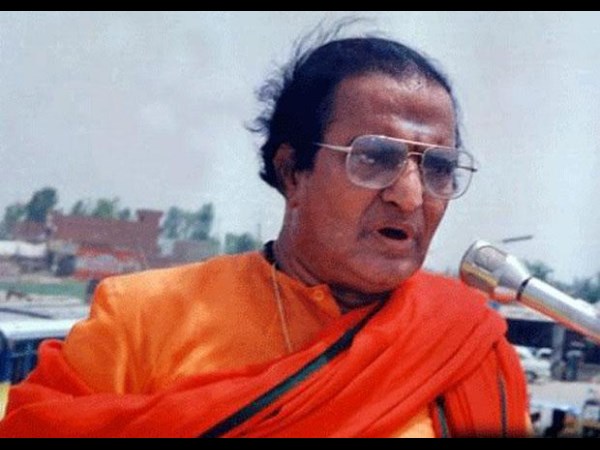 వైయస్‌కు నీళ్లు... ఎన్టీఆరే హీరో(పిక్చర్స్)