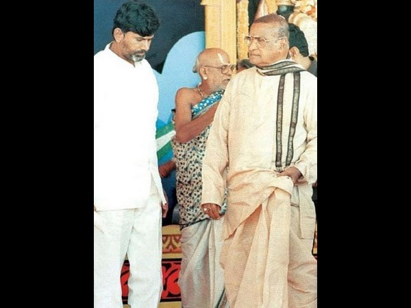 వైయస్‌కు నీళ్లు... ఎన్టీఆరే హీరో(పిక్చర్స్)