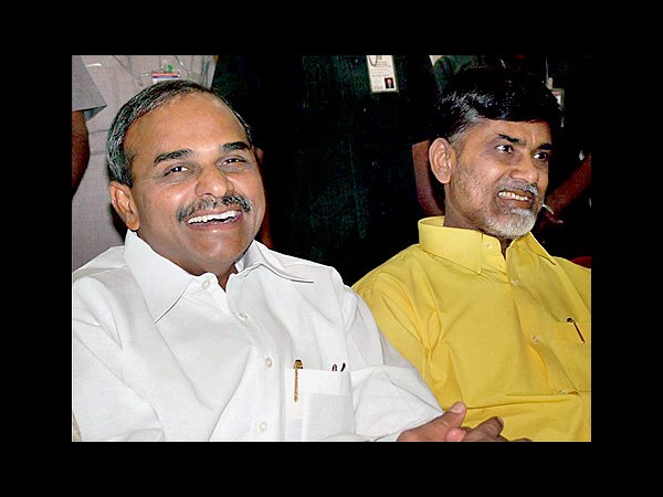 వైయస్‌కు నీళ్లు... ఎన్టీఆరే హీరో(పిక్చర్స్)