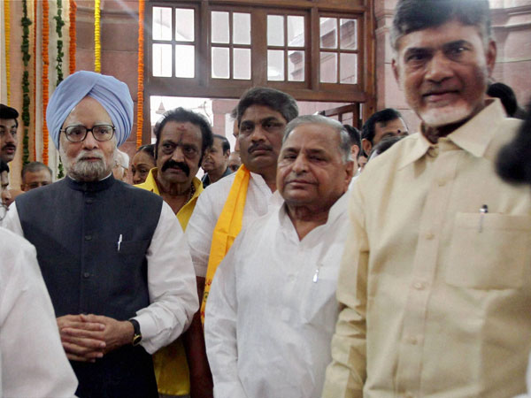 పార్లమెంట్ ఆవరణలో ఎన్టీఆర్‌ విగ్రహావిష్కరణ ఫోటోలు