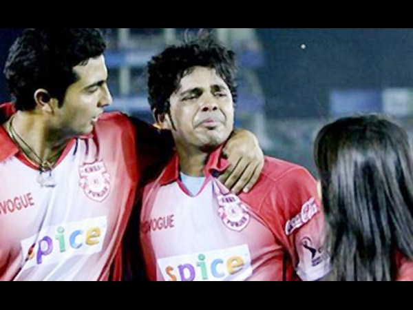 చెంపదెబ్బ టు స్పాట్ ఫిక్సింగ్: ఆది నుండి వివాదాలే... (ఫోటోలు)