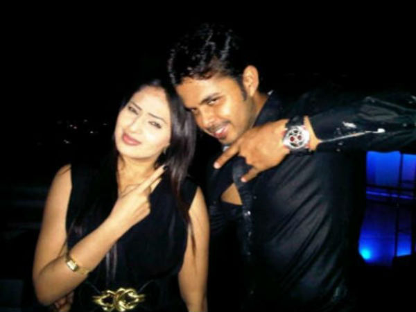  శ్రీశాంత్ 'ఆఫ్' సైడ్ రొమాన్స్(పిక్చర్స్)