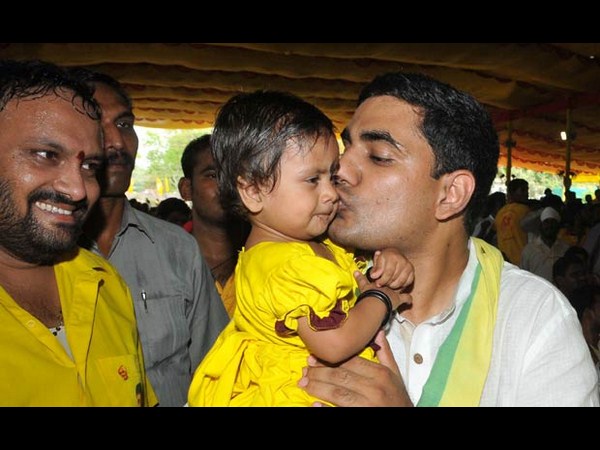 జూ. ఎన్టీఆర్ ఔట్: నారా లోకేష్ యువసేన (పిక్చర్స్)