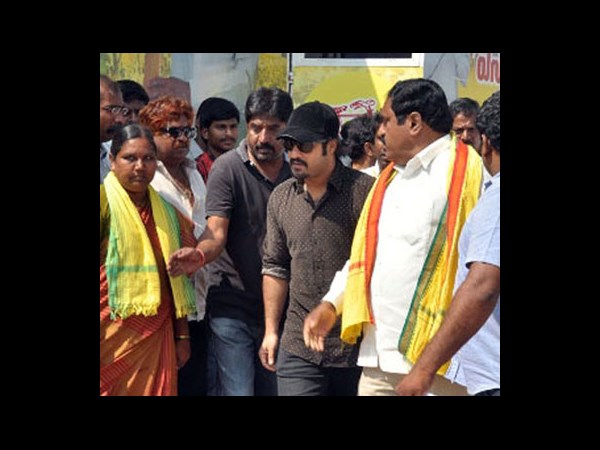 తొడగొట్టి సవాల్: ఎన్టీఆర్ దాగుడుమూతలు(పిక్చర్స్)