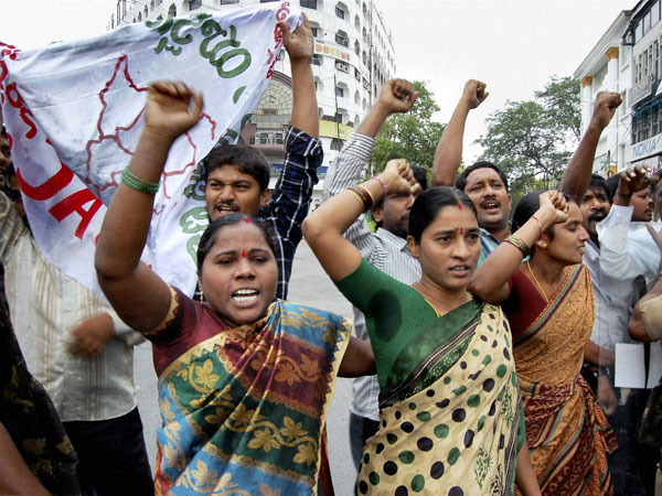  ఫొటోలు: చలో అసెంబ్లీ ఉద్రిక్తం