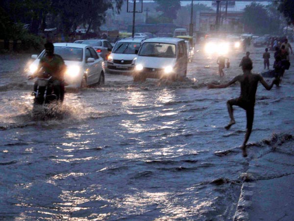 పిల్లల కేరింతలు
