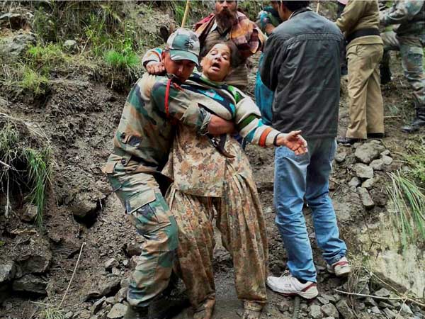 ఫొటోలు: బీభత్సం, వేలాది మంది మిస్