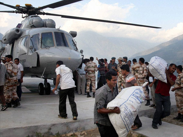 ఫొటోలు: బయటపడడం అద్భుతమే 