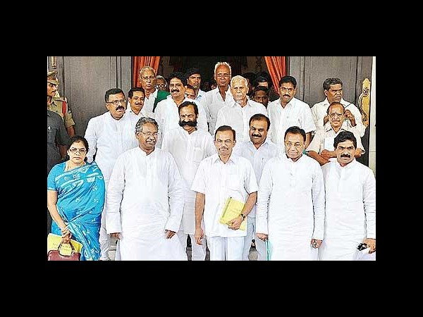 ఫొటోలు: తెలంగాణపై వారు మౌనమే..