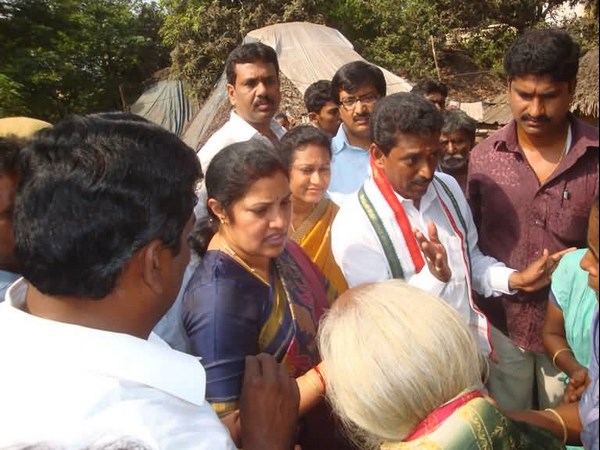  ఫొటోలు: తెలంగాణపై వారు మౌనమే..