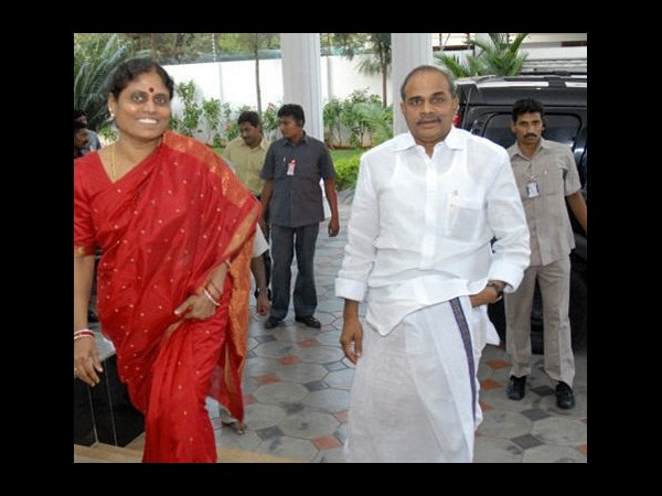 ఫ్యామిలీ 'చిత్రం': జగన్‌గా రాజా, వైయస్‌గా సుమన్