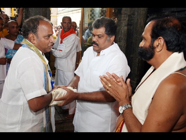 వాసన్‌కు స్వాగతం