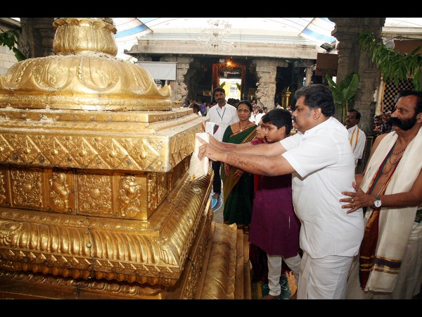 శ్రీవారి చెంత