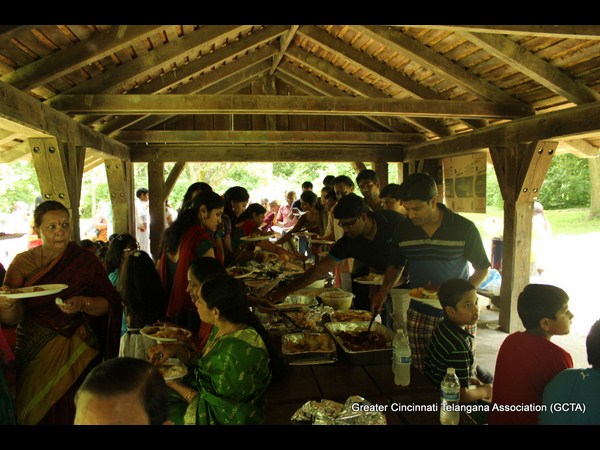 రుచికరమైన వంటకాలతో..