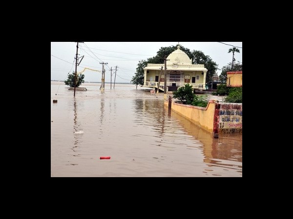 అంతా నీరే...