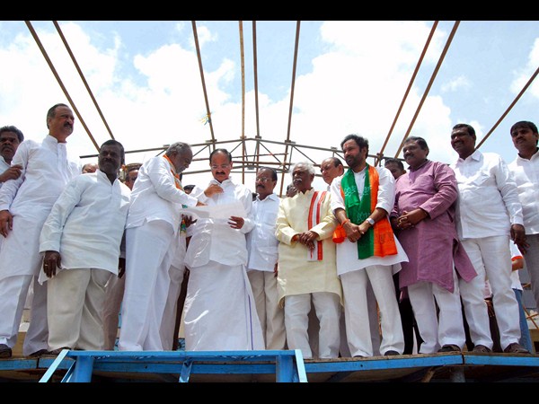 విఐపి, వివిఐపి ద్వారాలుండవు