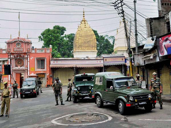 కర్ఫ్యూ విధింపు...