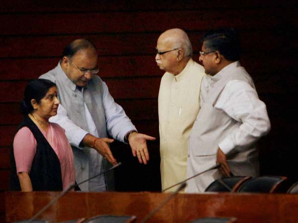 బిజెపి నేతలు ఇలా..