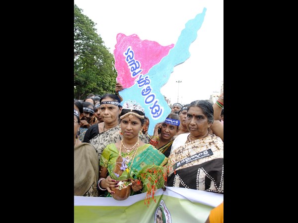 తెలుగు తల్లి