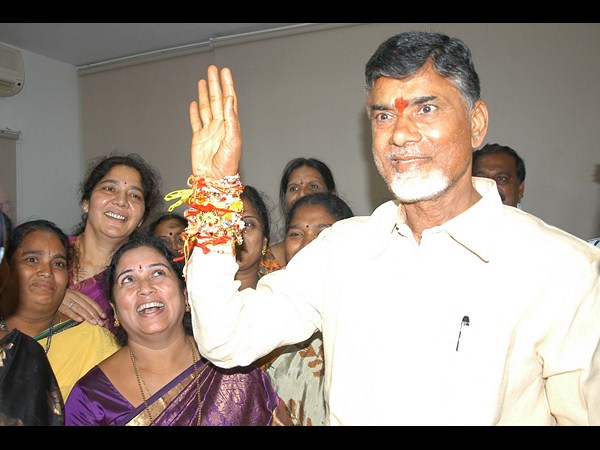 బాబు చేతికి రాఖీలు