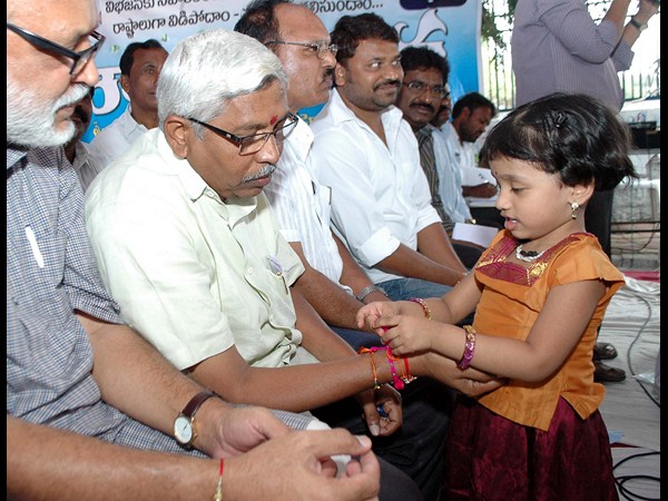 శాంతిదీక్షలో కోదండరామ్