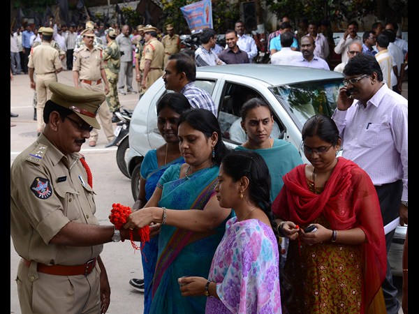 విద్యుత్ సౌధలో ఆందోళన